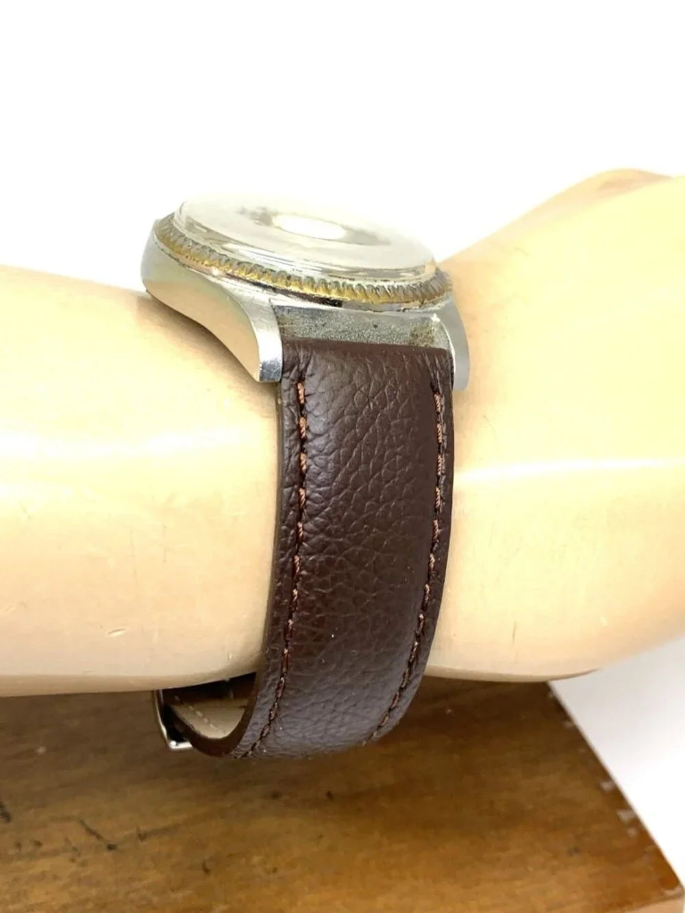 Elgin men watch